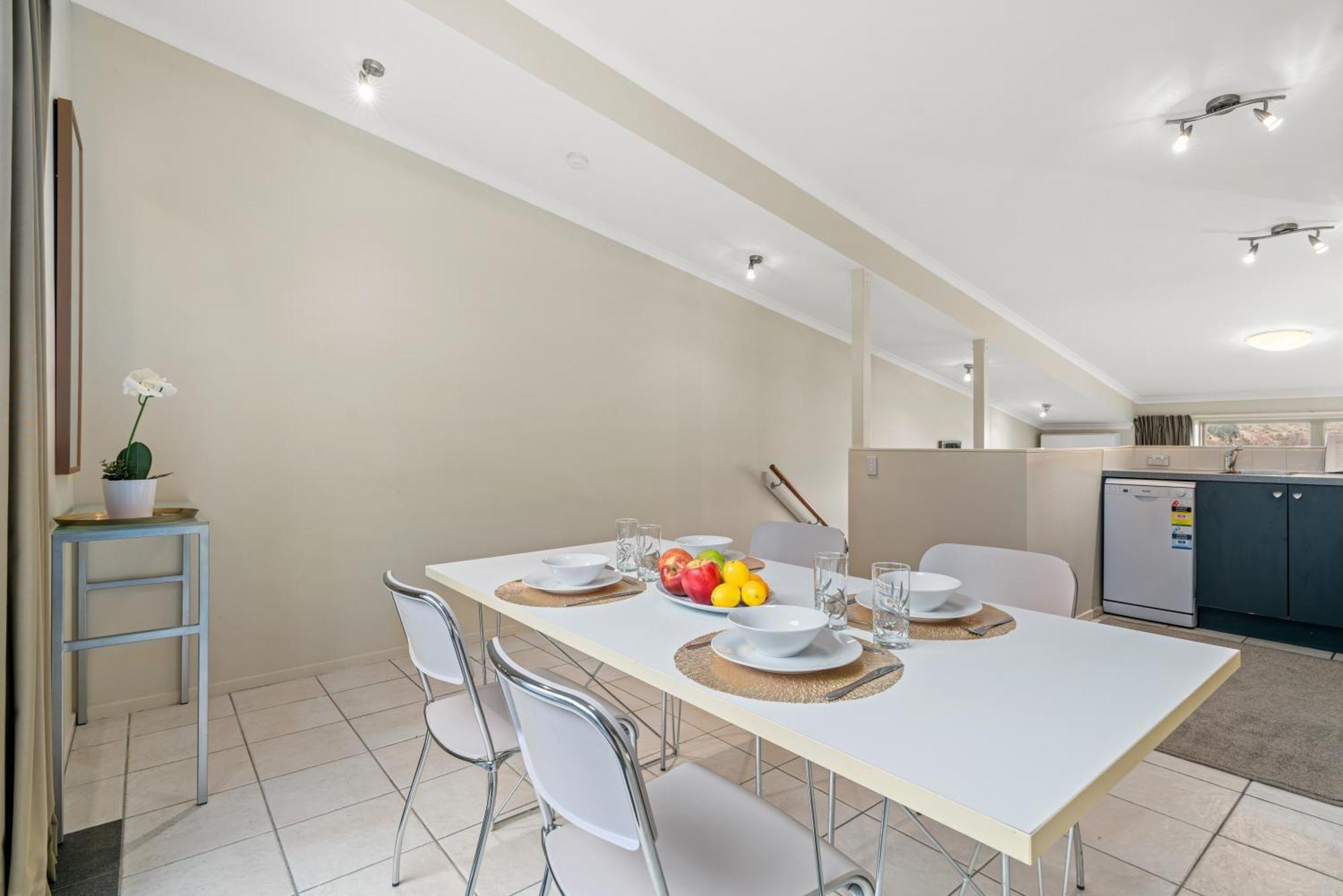 2-Bedroom Apartment With Lake & Mountain View - Beechwood Distretto di Distretto di Queenstown Esterno foto