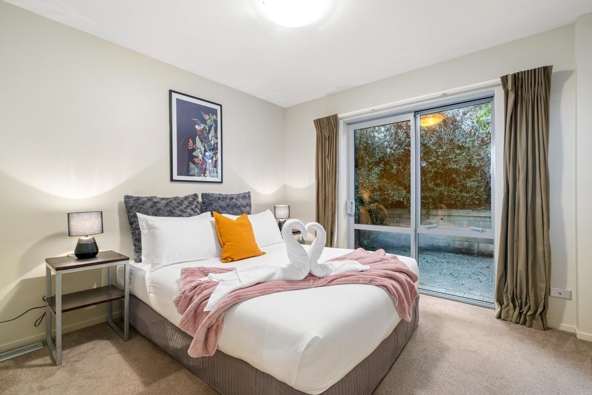 2-Bedroom Apartment With Lake & Mountain View - Beechwood Distretto di Distretto di Queenstown Esterno foto